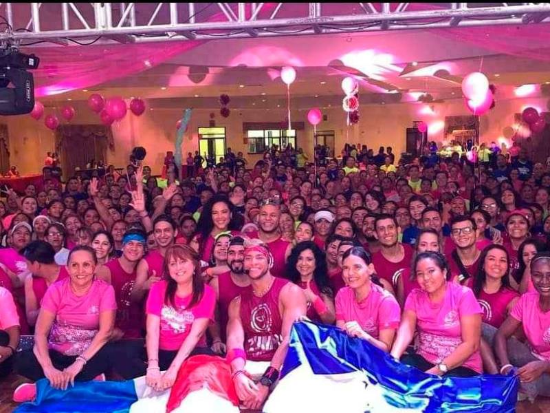 <b><span class=mln_uppercase_mln>La experiencia es inolvidable cada año.</span></b> El evento es a beneficio de Listones de Amor.