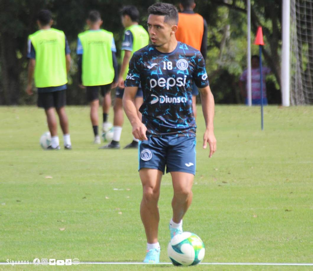 Diego Rodríguez - Jugador de perfil zurdo que juega en la línea defensiva y en el medio, pero por ahora no está siendo considerado para el 11 inicial.