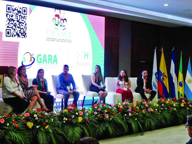 Parte de los panelistas invitados a la reunión anual de Gara. Foto: Franklyn Muñoz.