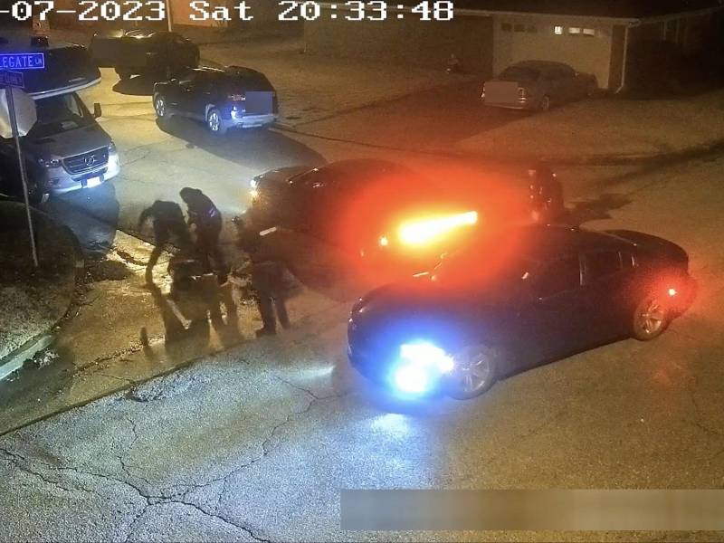 Las protestas por la muerte del joven afroamericano Tyron Nichols continuaron este fin de semana en varias ciudades de Estados Unidos después de la publicación de unos videos en los que se ve cómo varios policías le propinan una paliza.