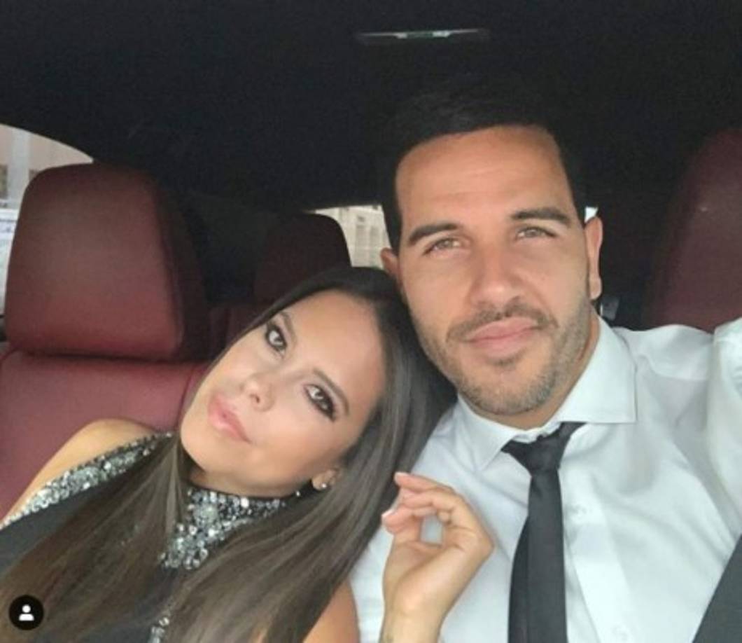 El Chef Yisus está casado con la guapa colombiana Julianna.