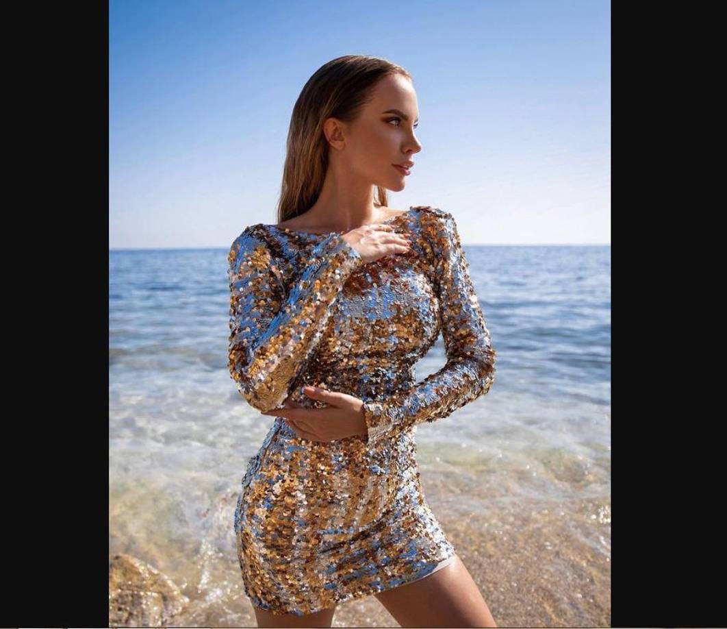 Candidata al Miss Universo renuncia al certamen de belleza