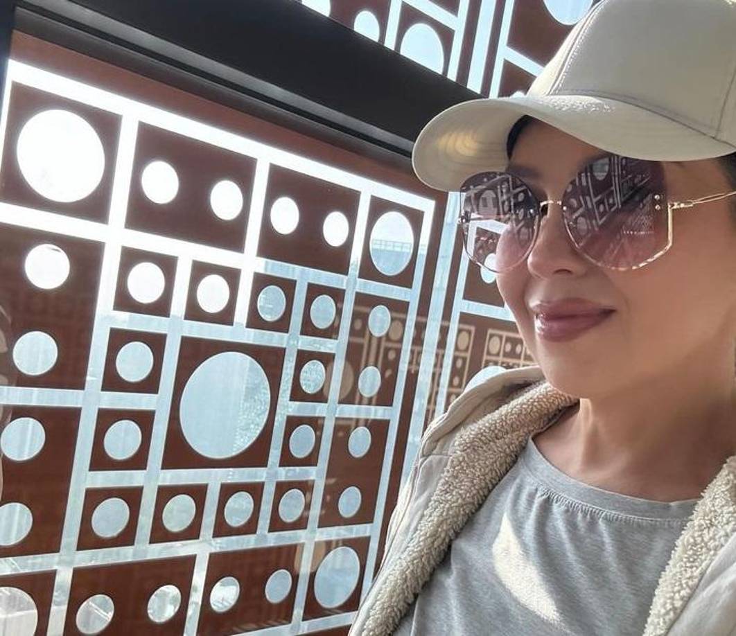 Cabe recordar que el lanzamiento de la canción religiosa de Thalía coincidió con el complicado momento que atravesó su familia por la hospitalización de Ernestina Sodi, quien falleció el pasado 8 de noviembre.