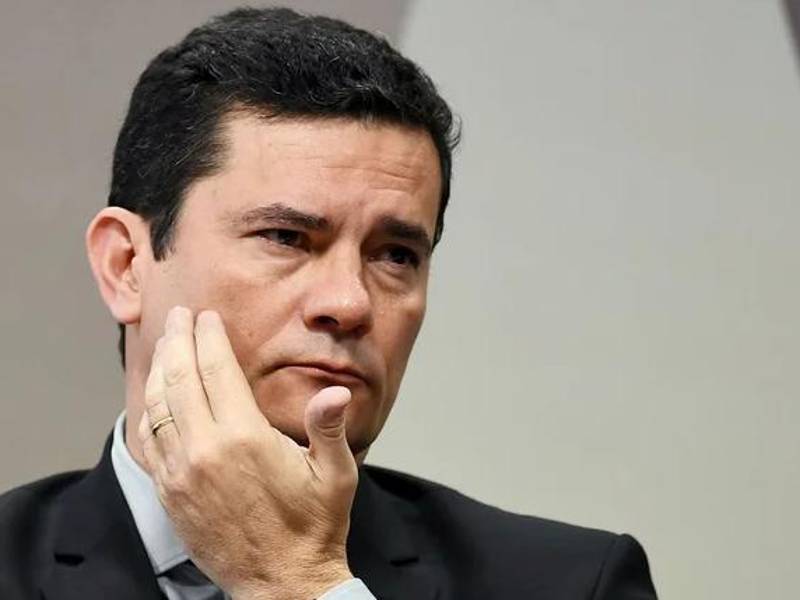 El ex ministro de Justicia Sergio Moro, conocido por condenar y encarcelar al actual presidente brasileño, Luiz Inácio Lula da Silva, era uno de los objetivos del ataque.