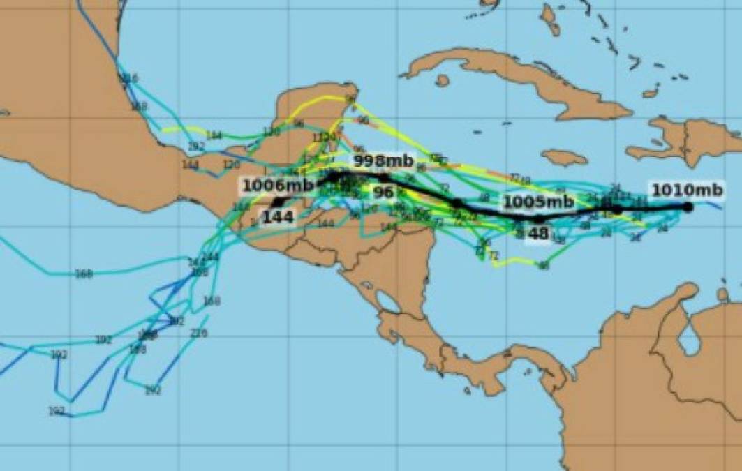 De acuerdo con los modelos matemáticos meteorológicos, este fenómeno tiene el 90% de convertirse en una tormenta tropical este viernes, después del sábado es probable que se convierta en la tormenta tropical 'Iota'.