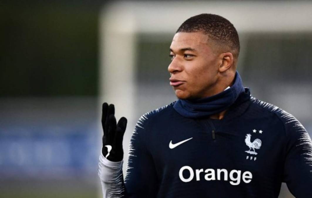 Kylian Mbappé: El joven delantero francés del PSG es de los jugadores que más quieren en el Real Madrid. Zidane lo ha pedido y Florentino Pérez no ha ocultado su deseo de tenerlo en el club blanco.