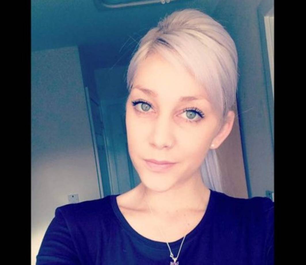 “Todavía lucho a diario porque aunque he vencido a la enfermedad, nunca desaparece por completo, pero siento que la he ganado. Ya no es lo suficientemente fuerte como para apoderarse de mí”, declara.