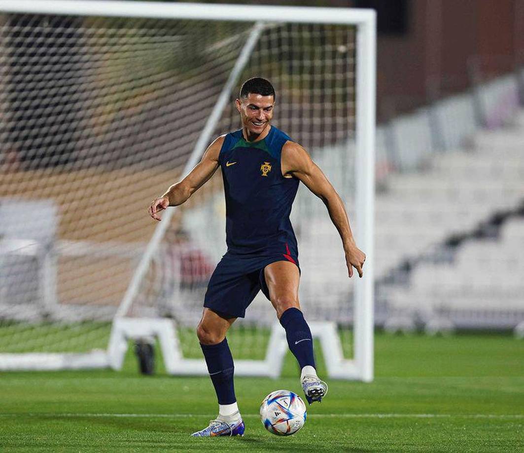 Cristiano Ronaldo le pagaría a cada uno de los trabajadores 6 mil euros mensuales.