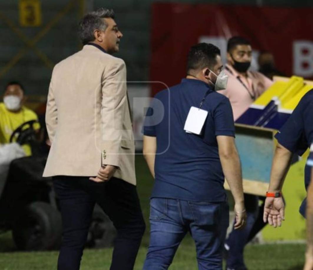 Tras perder la final a manos del Olimpia, Diego Vázquez se marchó decepcionado e inclusive Motagua no fue a recoger la medalla de subcampeón.