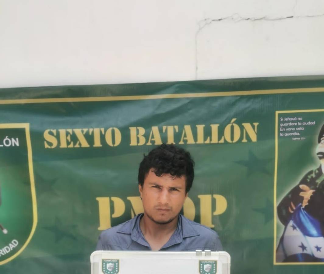 Fotografía oficial del capturado.