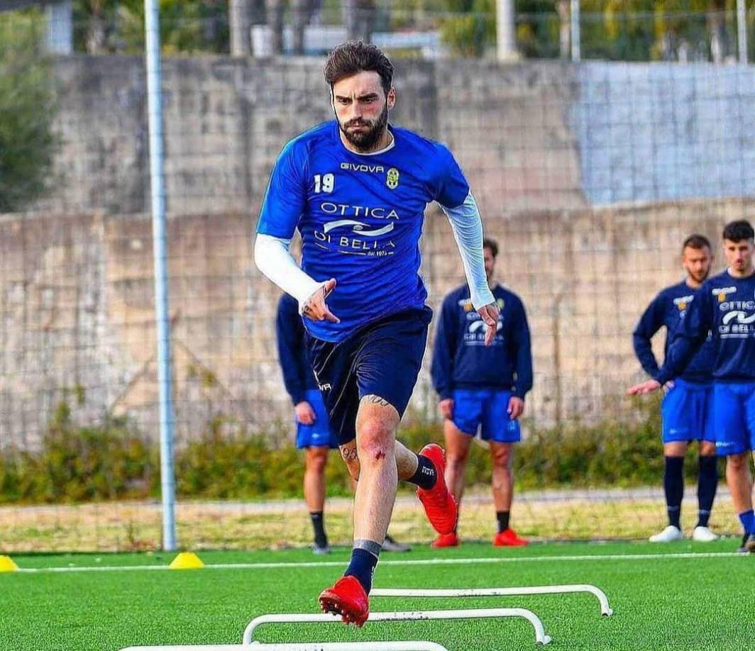 Al futbolista Giovanni Padovani se le acusa de acabar con la vida de su su expareja, Alessandra Matteuzzi, a base de martillazos.