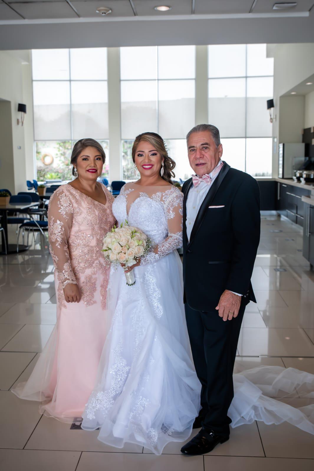 Boda de Edwin Bardales y Dariela Mendoza