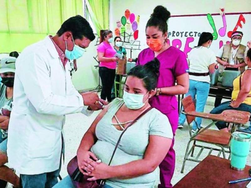 En San Pedro Sula solo ha logrado inmunizar a 3,280 embarazadas, el 20% de la meta.
