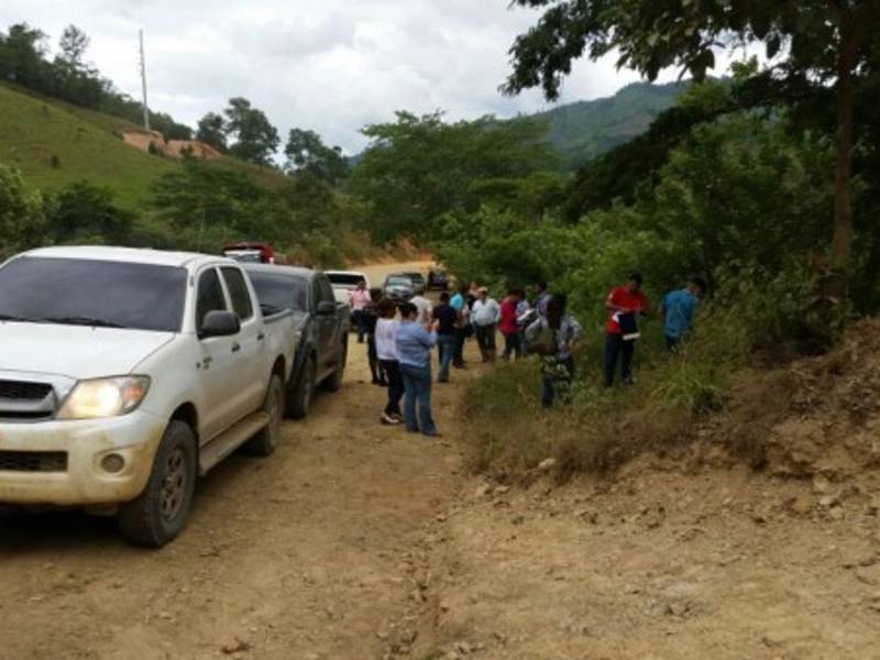 En la aldea de Río Chiquito, San Esteban, Olancho, se exhumó el supuesto cuerpo de Donatilo Jiménez.