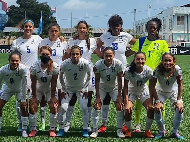 La selección femenina de Honduras que empató sin goles ante Cuba. Foto Twitter Fenafuth.