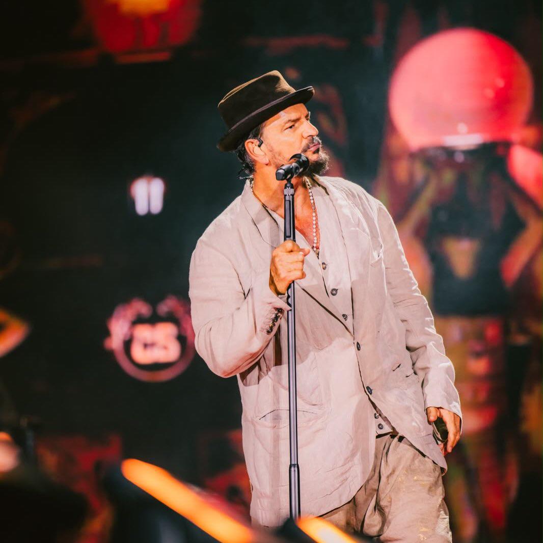 Las 16 postales que Arjona compartió del concierto en Tegucigalpa