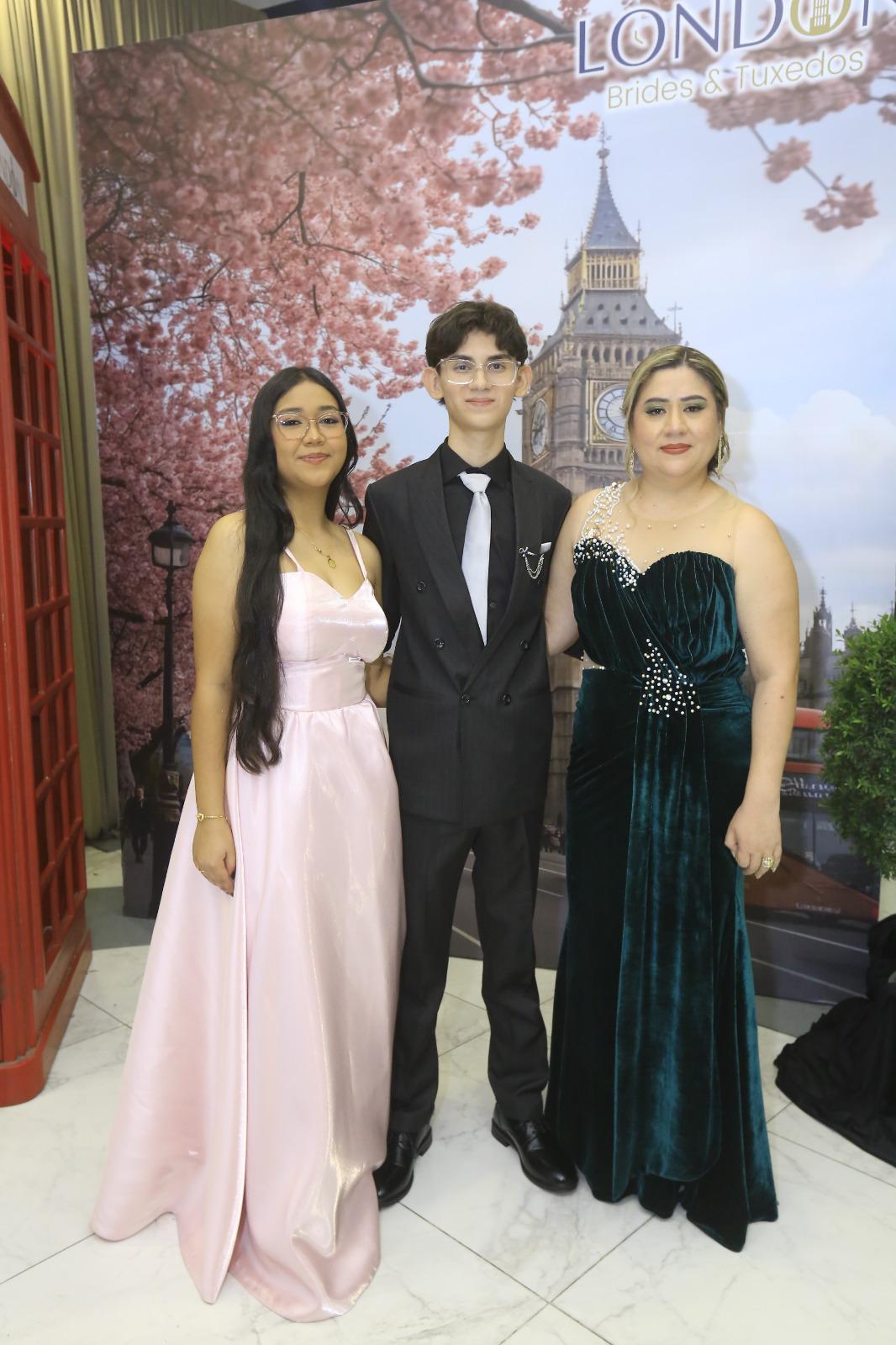 Seniors de la Escuela Franciscana celebran su fiesta de graduación 2026
