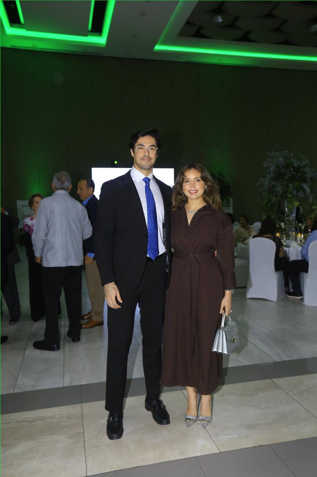 Realizan homenaje por su trayectoria empresarial a Flabio Tinoco