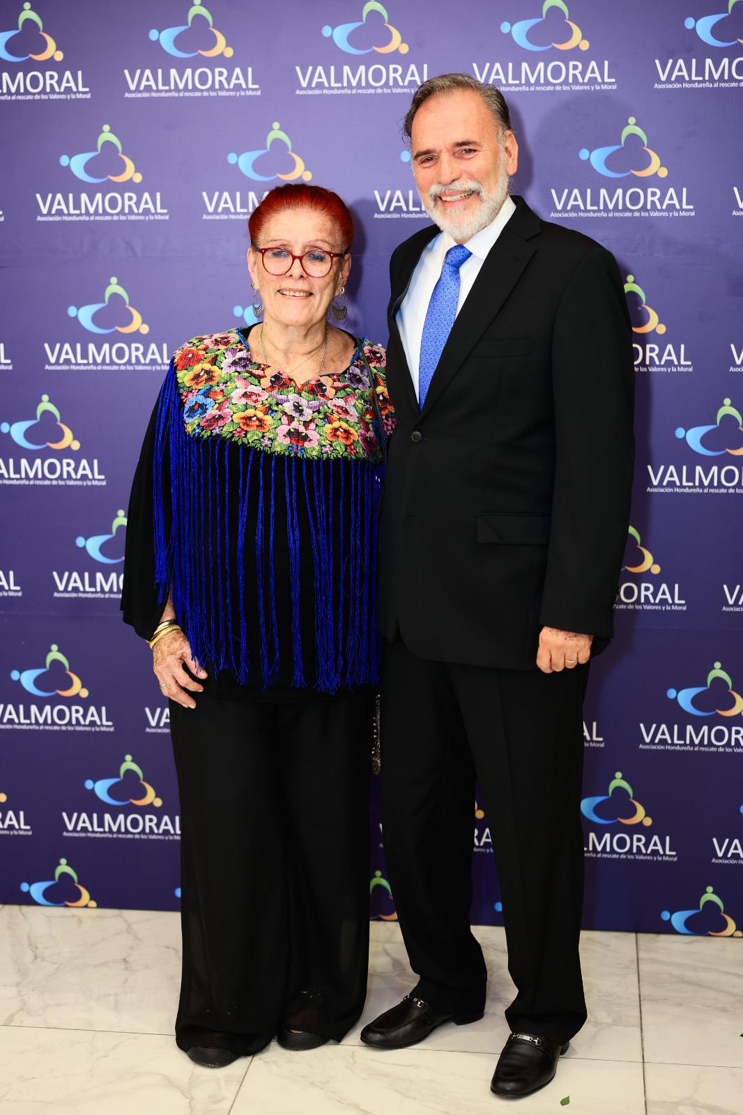Valmoral honra el legado solidario y cultural de Elena Durón de Larios