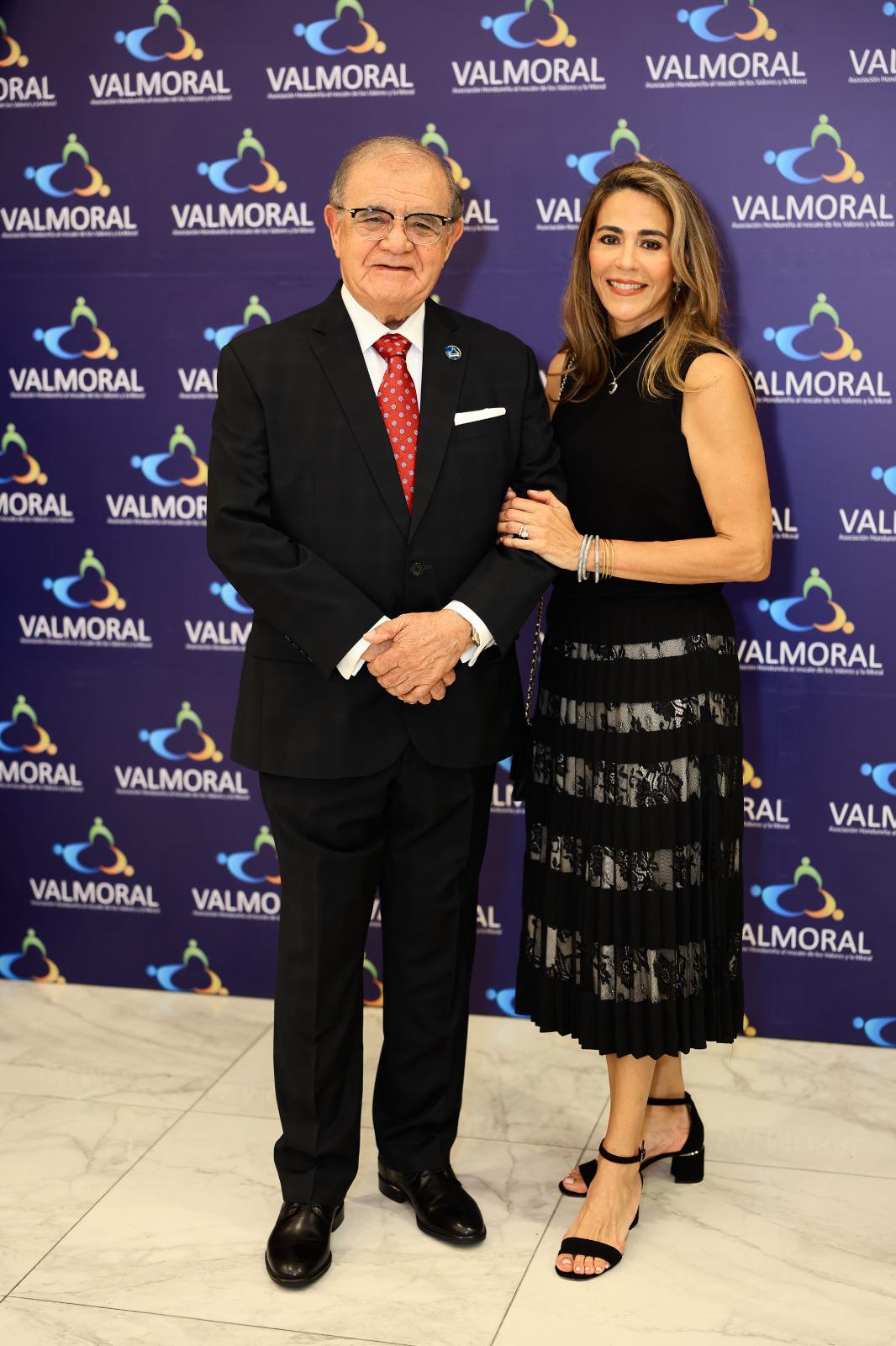 Valmoral honra el legado solidario y cultural de Elena Durón de Larios