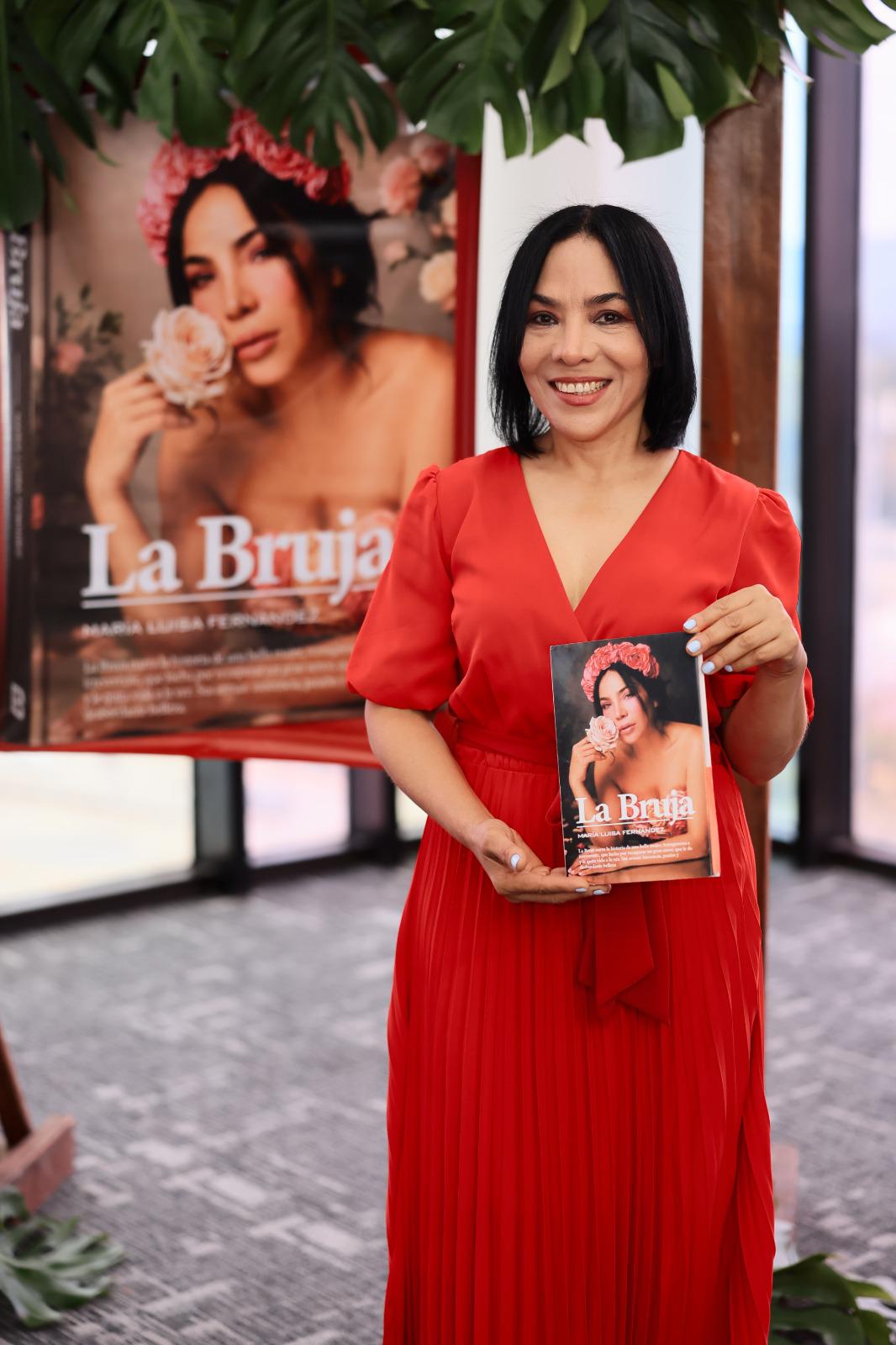 Así se vivió la presentación del libro La Bruja de María Luisa Fernández