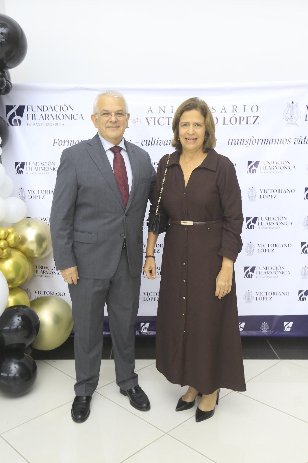 Fotos: Victoriano López festeja su 81 aniversario con gala artística