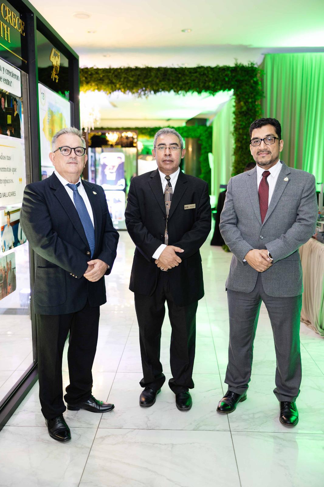 Elegancia y alegría: Así se vivió la celebración del 40 aniversario de la UTH