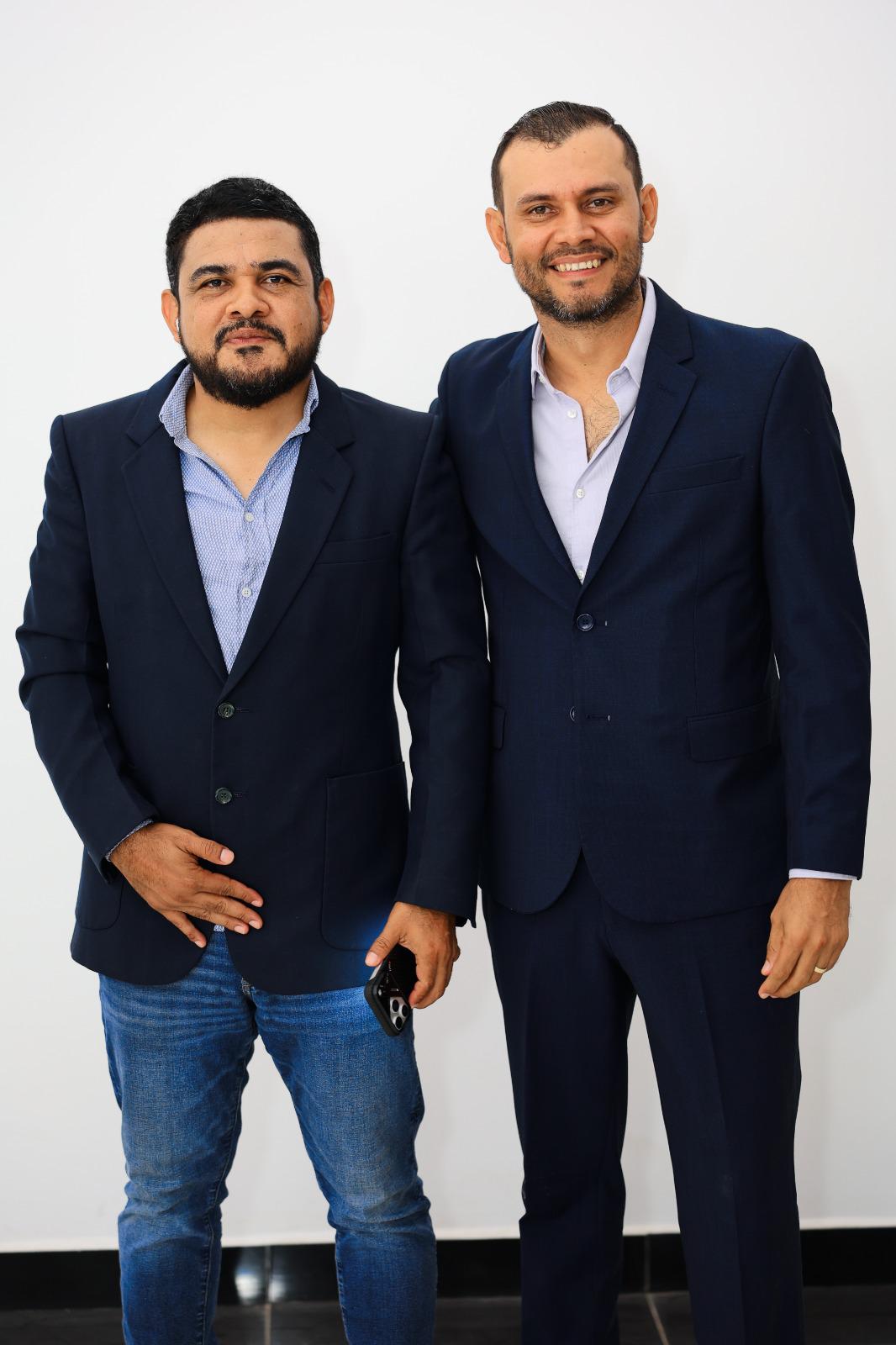 Dennis Orellana regresa a Honduras y deleita junto a la Victoriano López