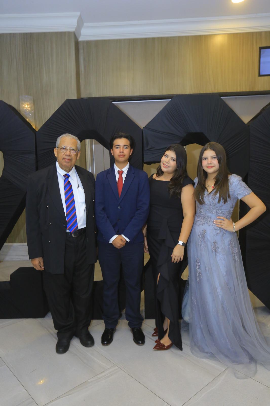 Una noche inolvidable para los 22 seniors de Big Step Institute
