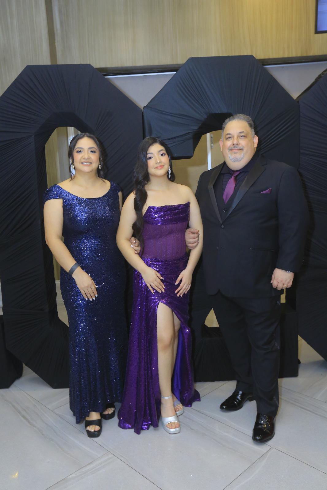Una noche inolvidable para los 22 seniors de Big Step Institute