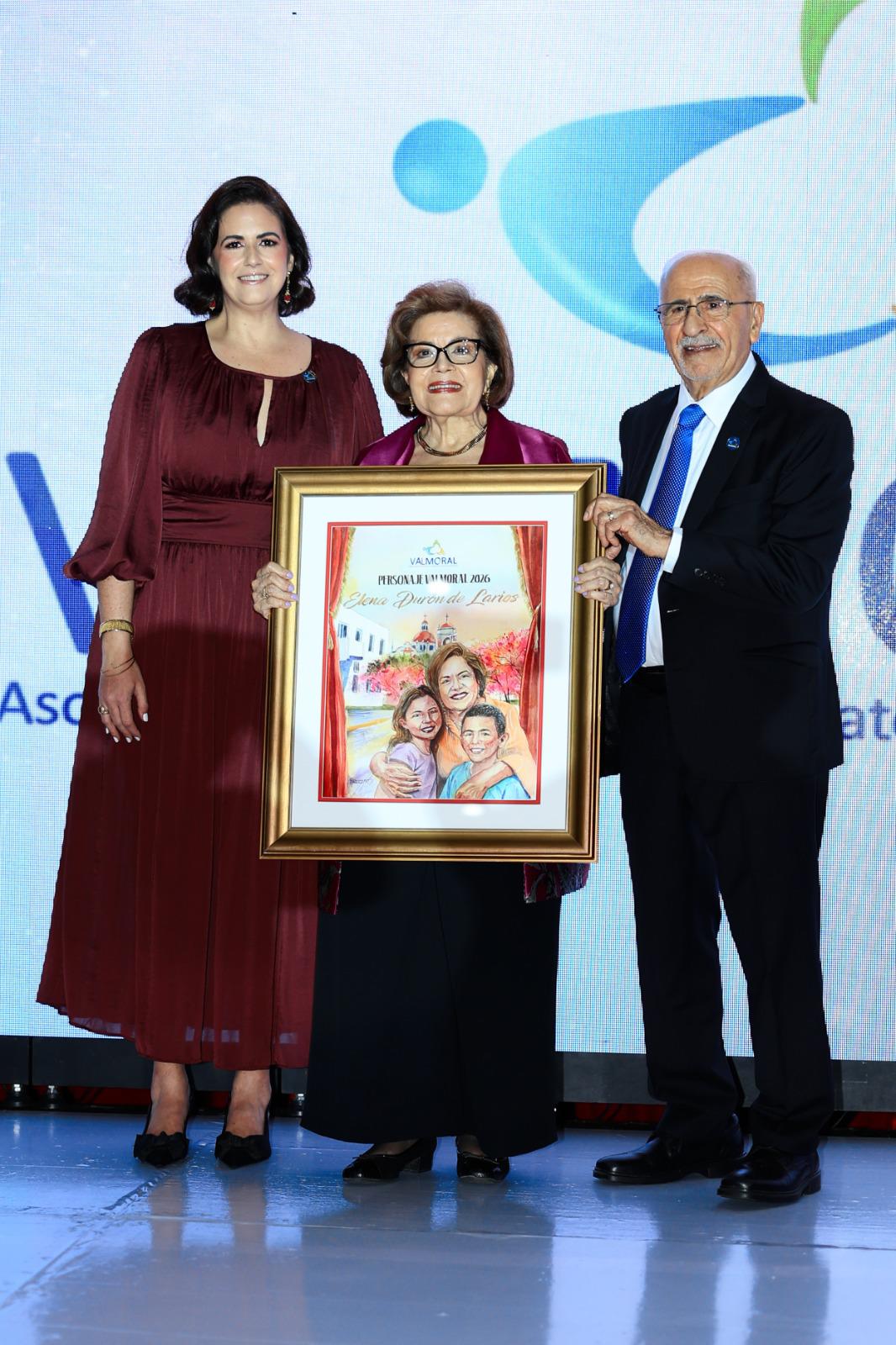 Valmoral honra el legado solidario y cultural de Elena Durón de Larios