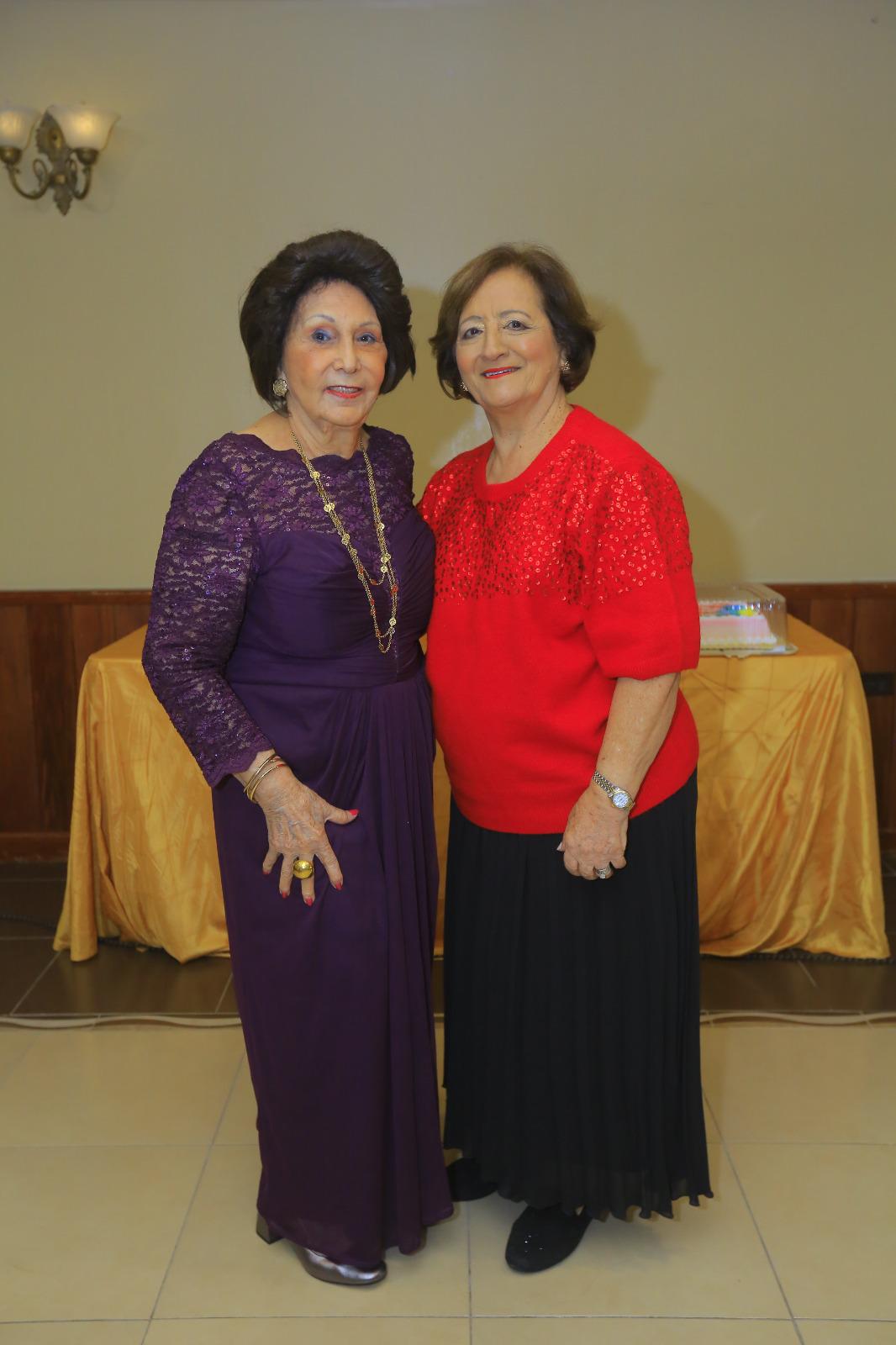 Club Internacional de Mujeres celebra su té navideño 2025