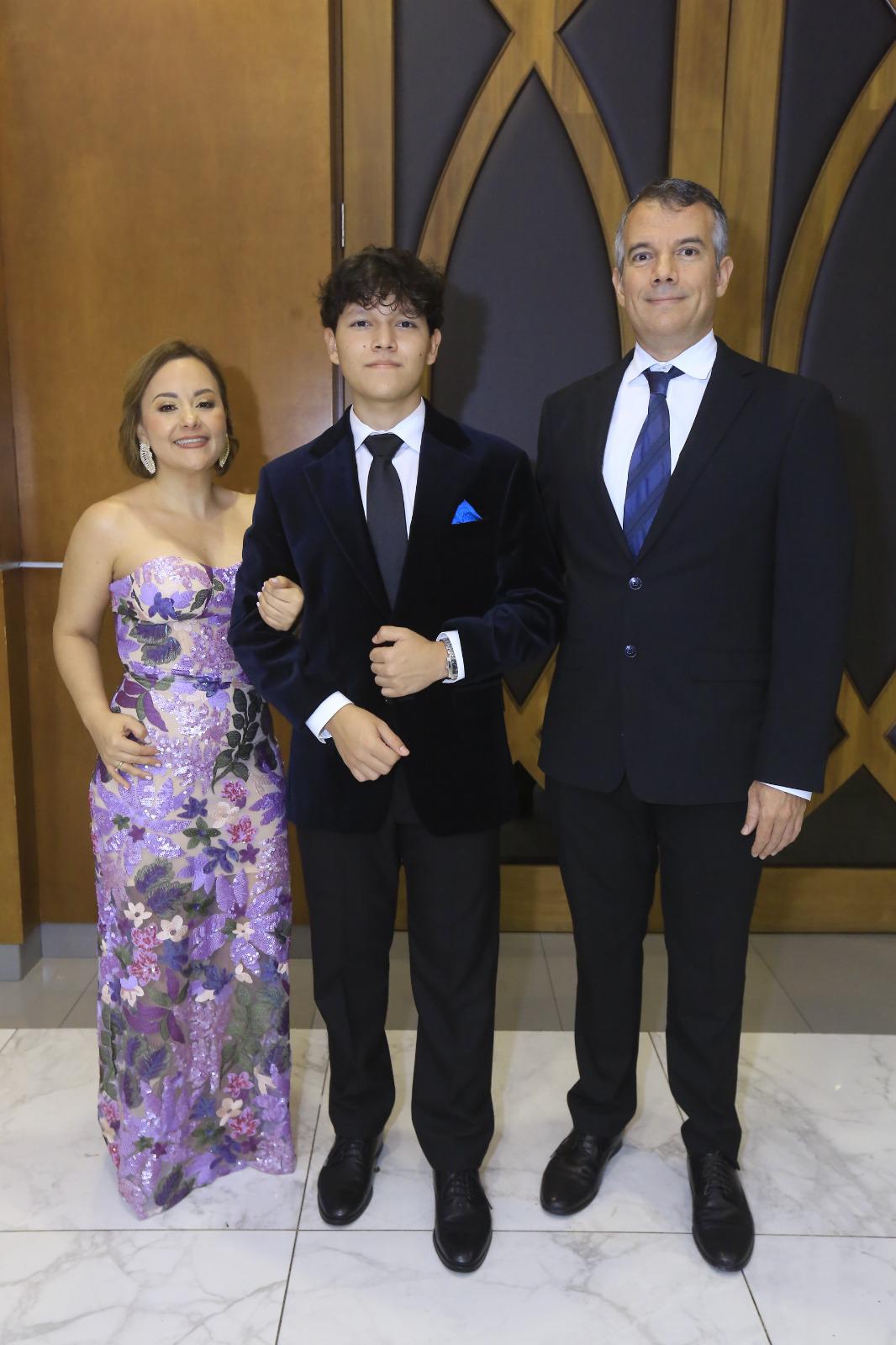 Seniors de la Escuela Franciscana celebran su fiesta de graduación 2026