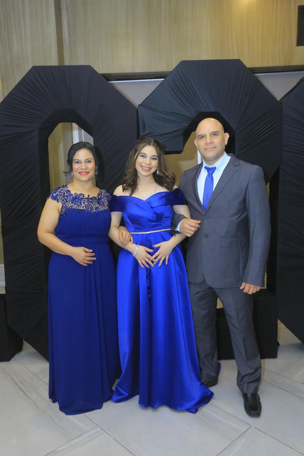Una noche inolvidable para los 22 seniors de Big Step Institute