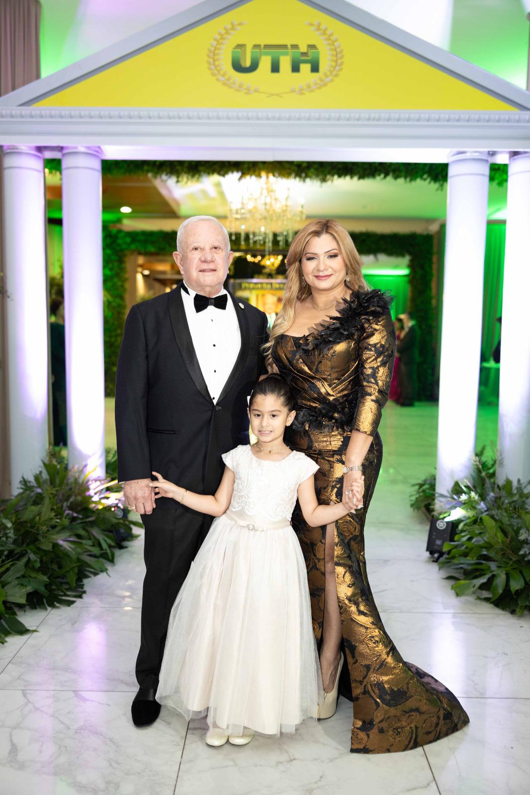 Elegancia y alegría: Así se vivió la celebración del 40 aniversario de la UTH