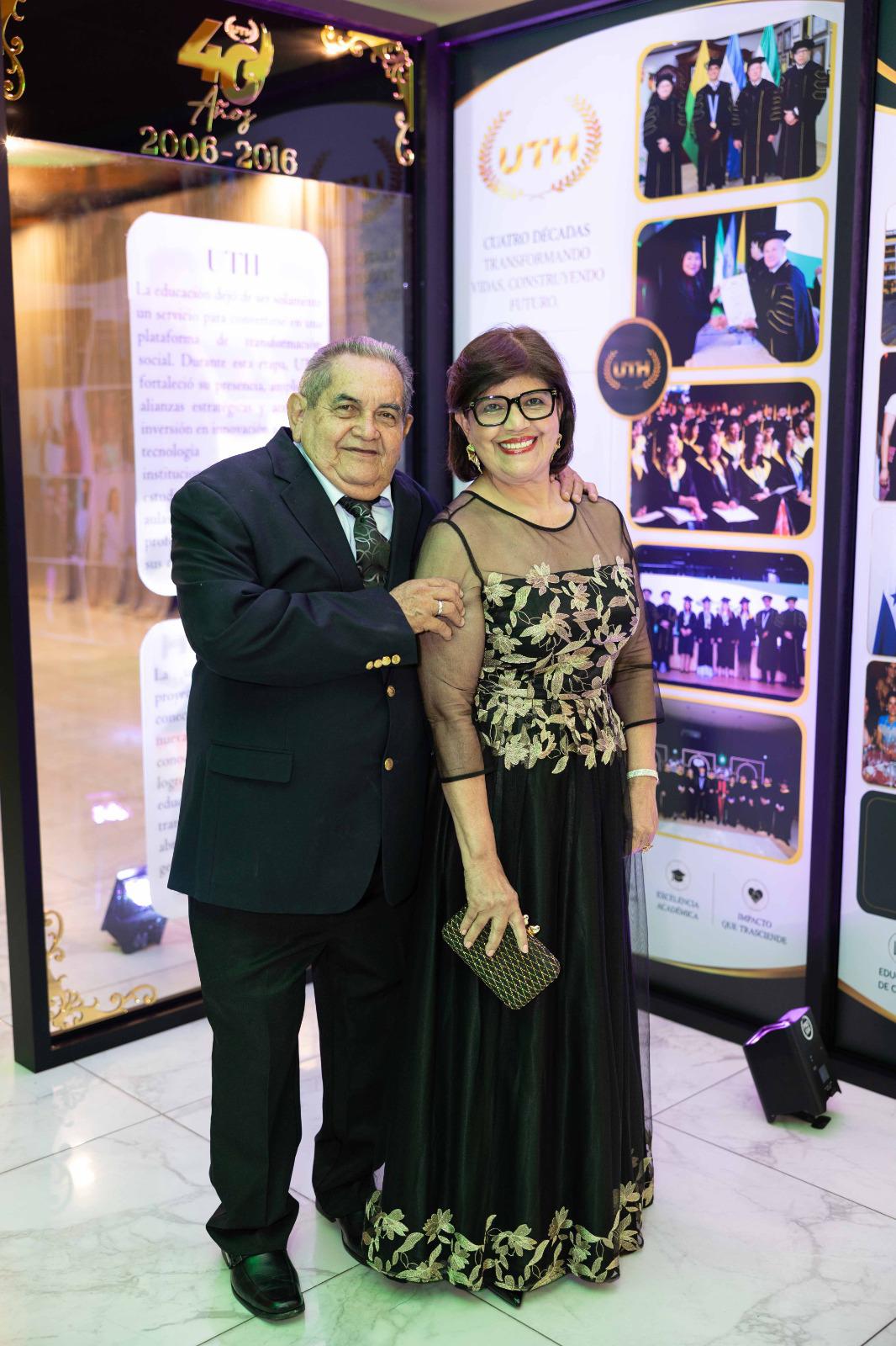 Elegancia y alegría: Así se vivió la celebración del 40 aniversario de la UTH