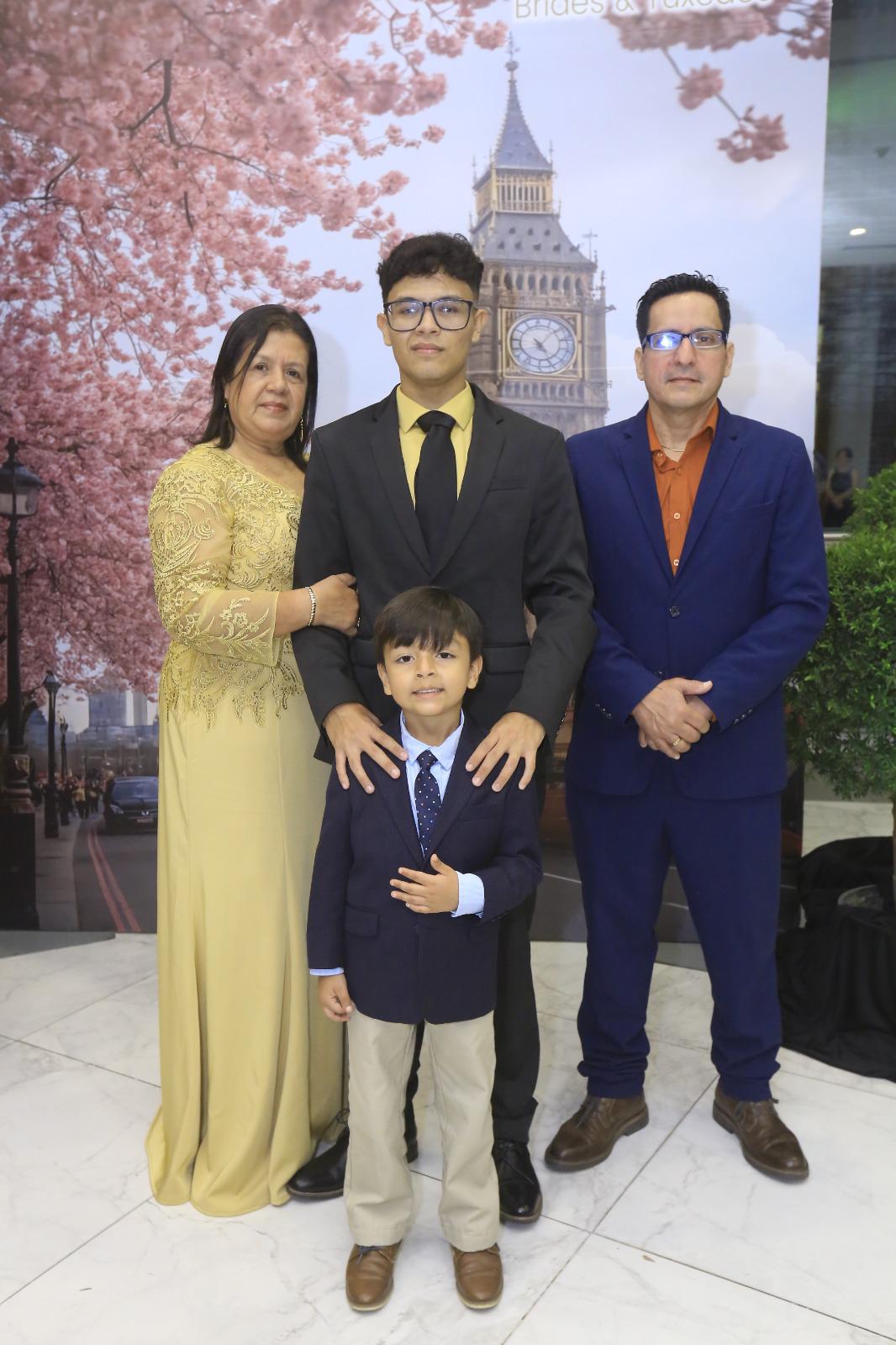 Seniors de la Escuela Franciscana celebran su fiesta de graduación 2026