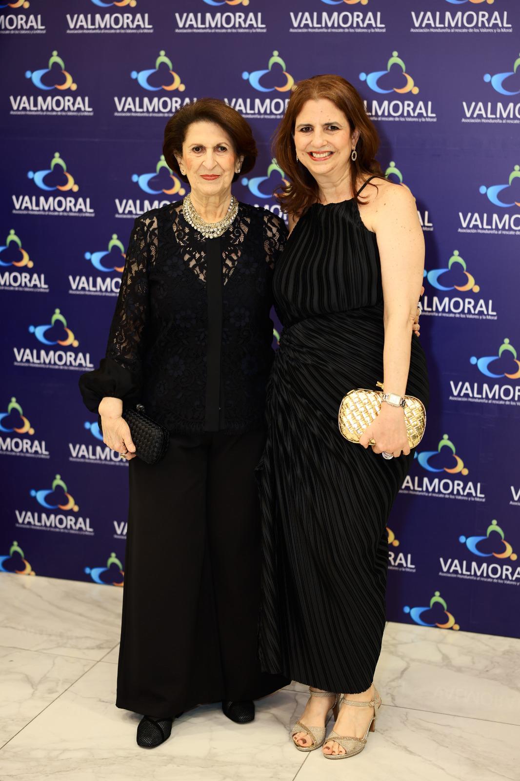 Valmoral honra el legado solidario y cultural de Elena Durón de Larios