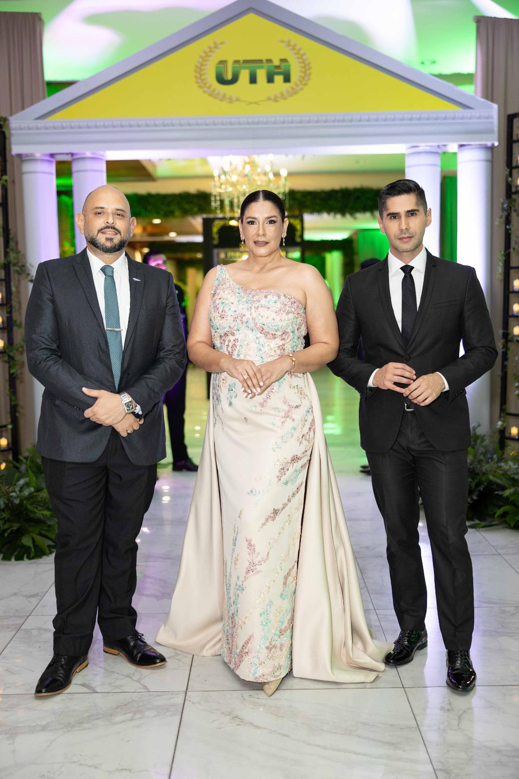 Elegancia y alegría: Así se vivió la celebración del 40 aniversario de la UTH