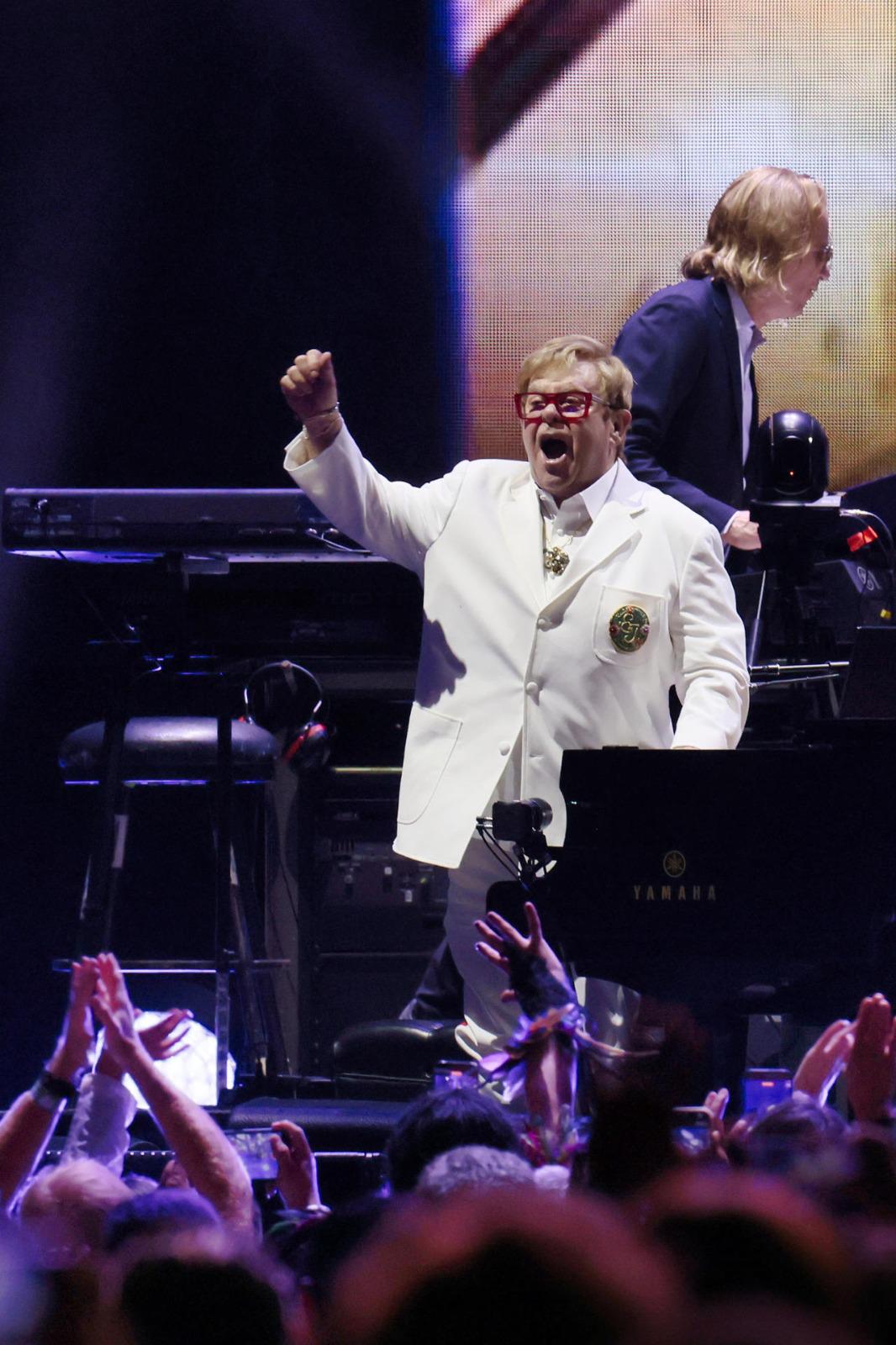 Your Song y una última ovación: Elton John se despide de México