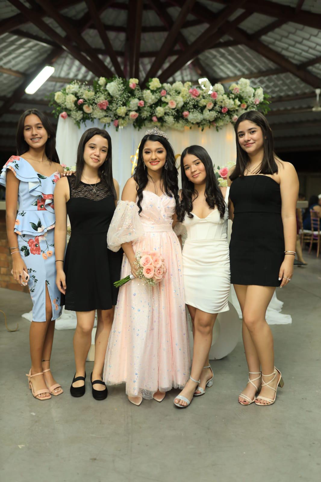 15 años de la querida Ana Marilyn Bustillo