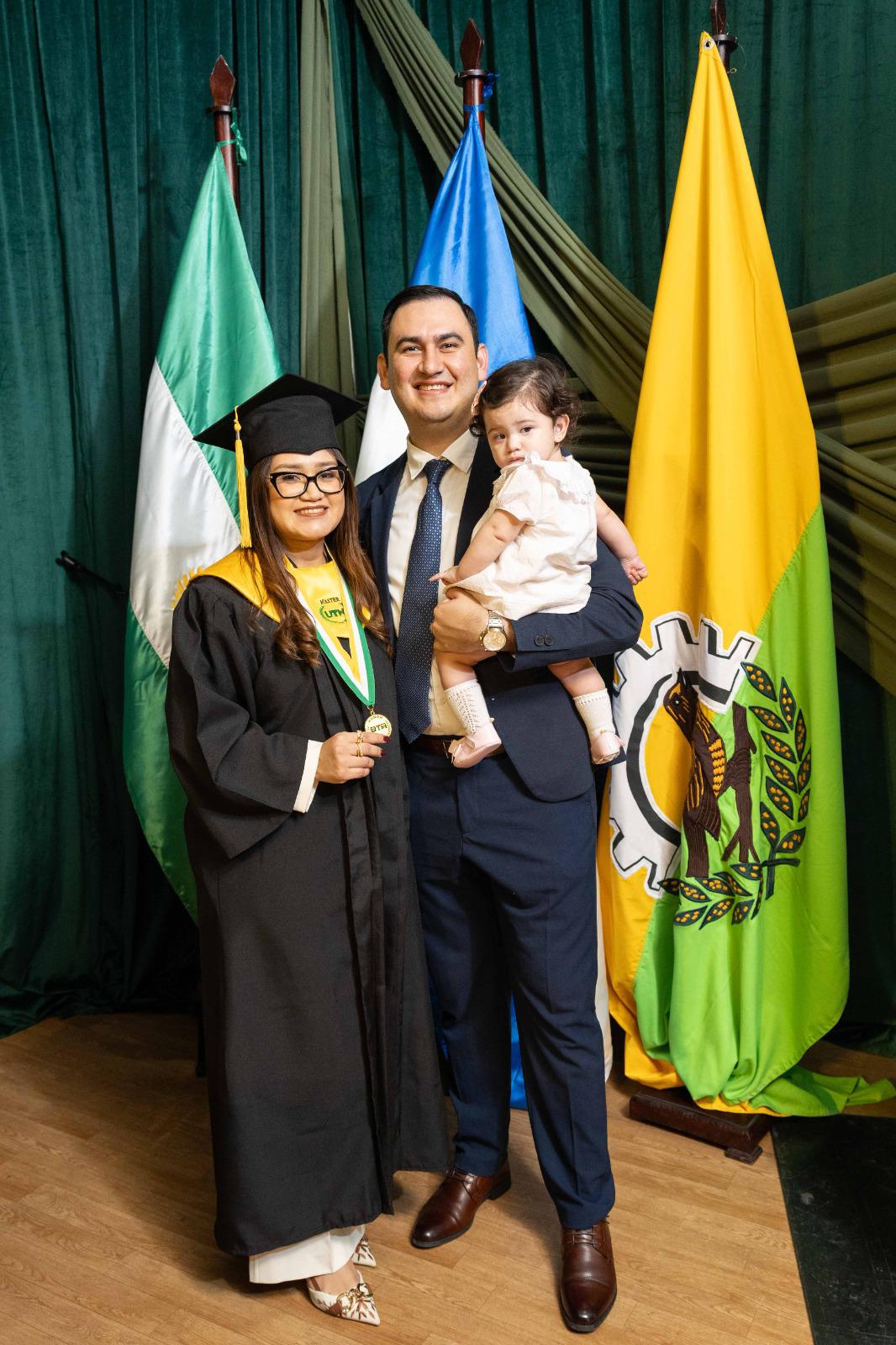 Fotos: La UTH celebra graduación a 332 nuevos profesionales