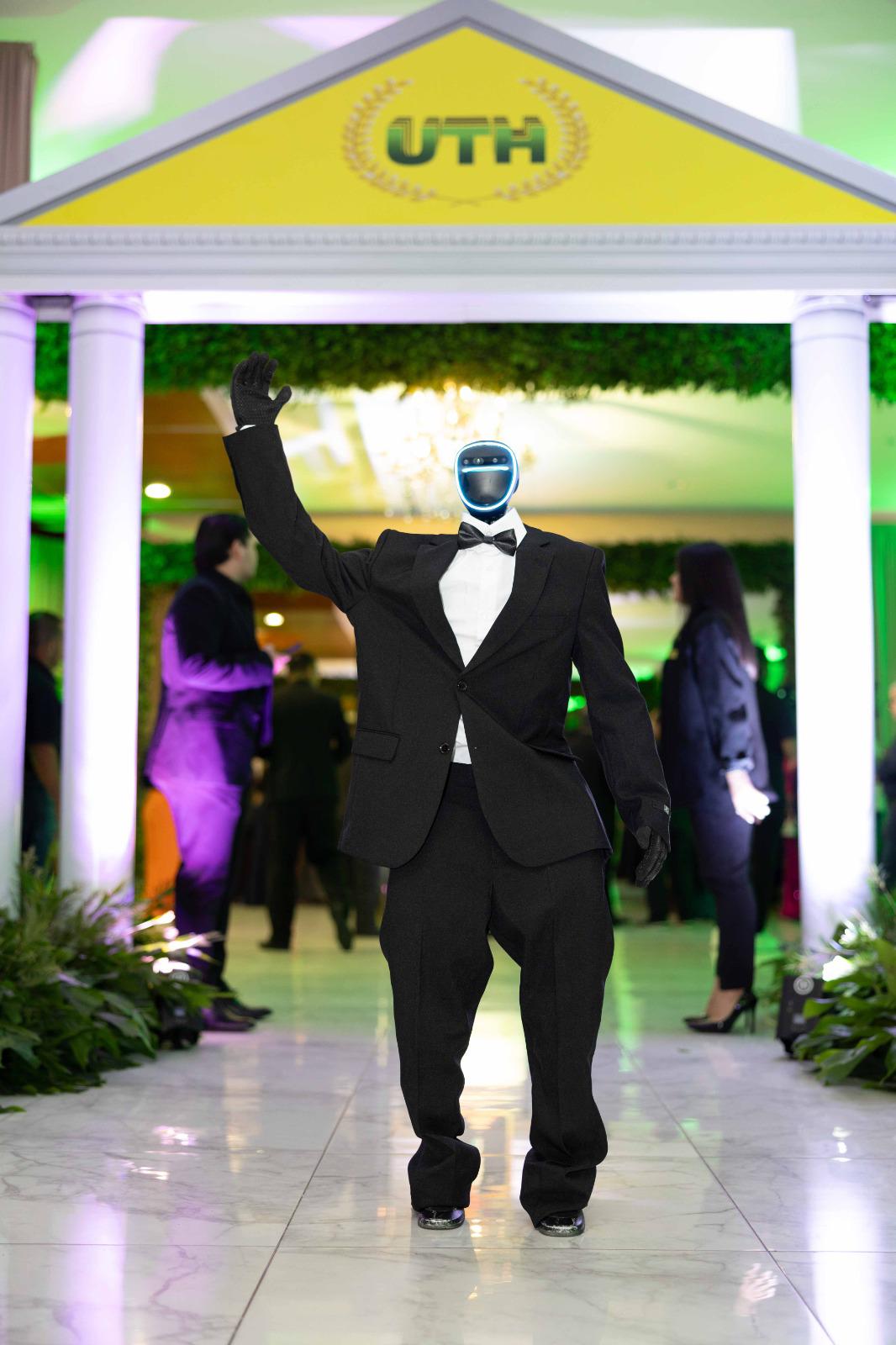Elegancia y alegría: Así se vivió la celebración del 40 aniversario de la UTH