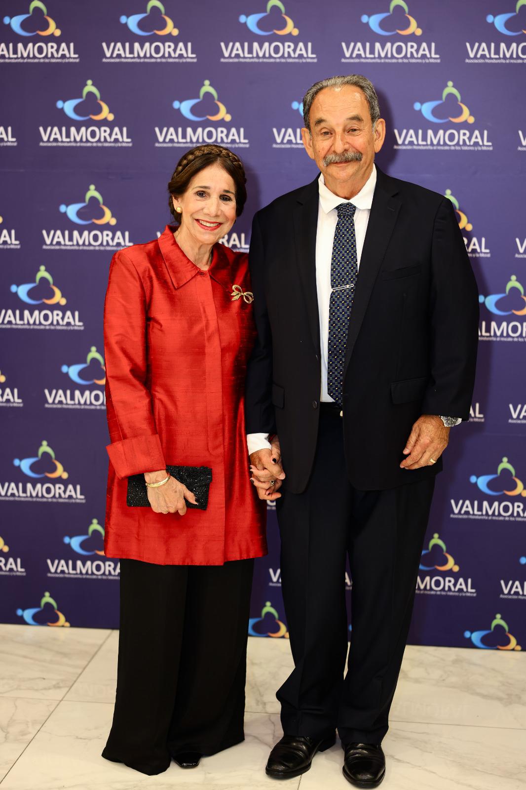 Valmoral honra el legado solidario y cultural de Elena Durón de Larios
