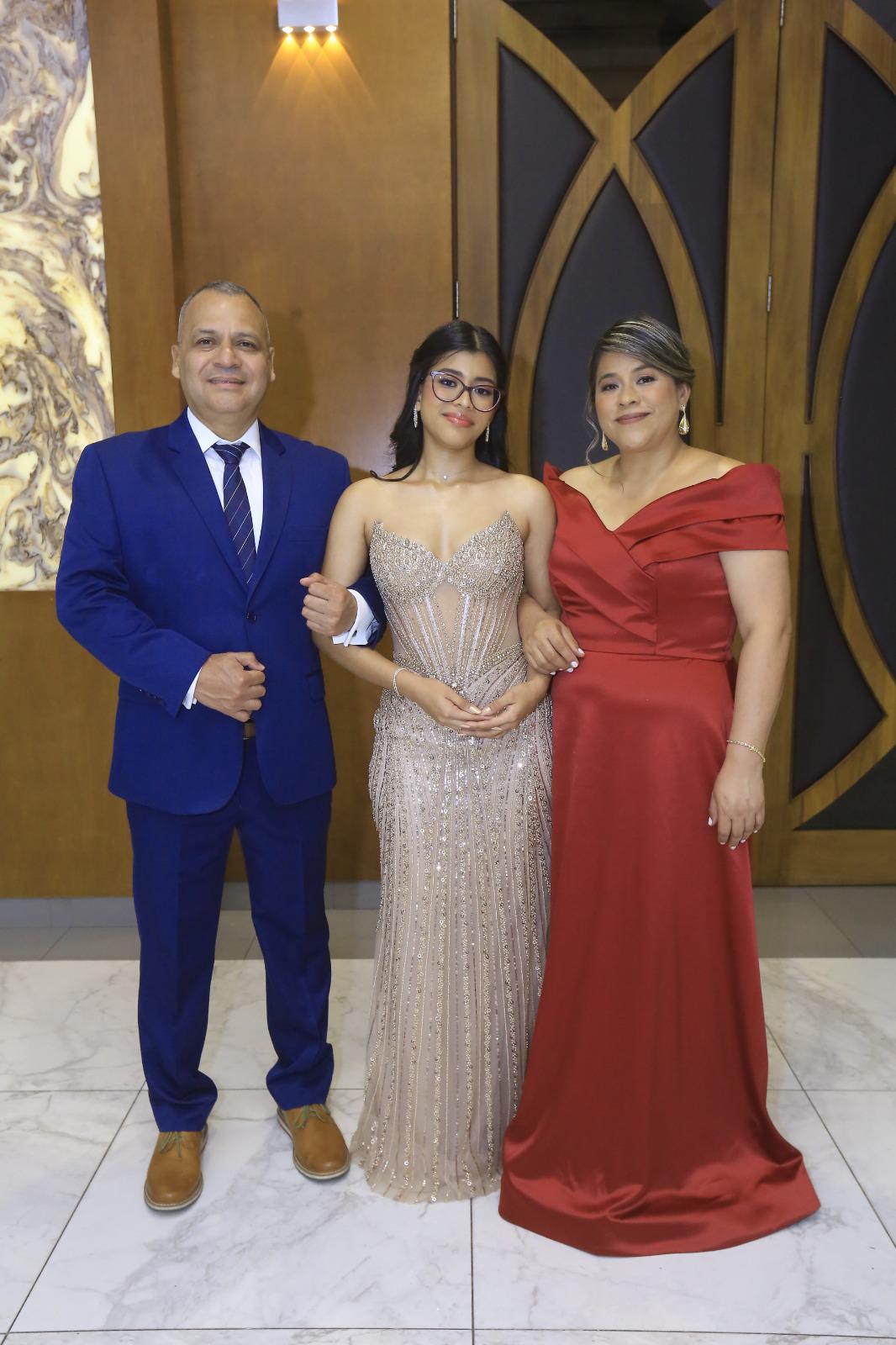 Seniors de la Escuela Franciscana celebran su fiesta de graduación 2026