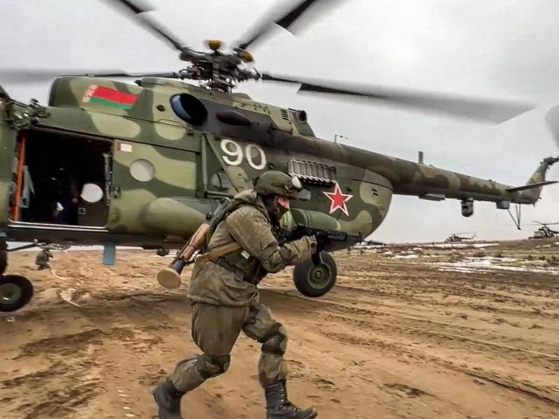 El Ejército ruso sigue su ofensiva por aire, mar y tierra en Ucrania.