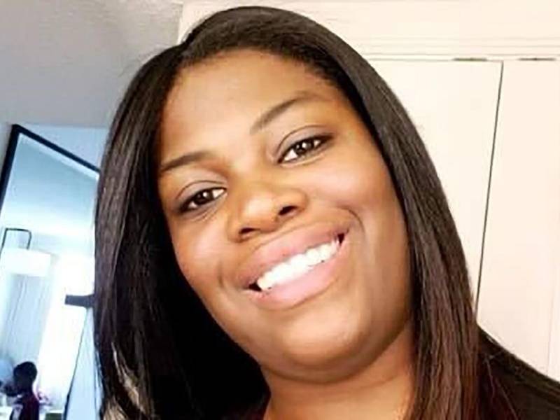 Ajike Owens, mujer afroamericana asesinada por su vecina en Ocala, Florida.