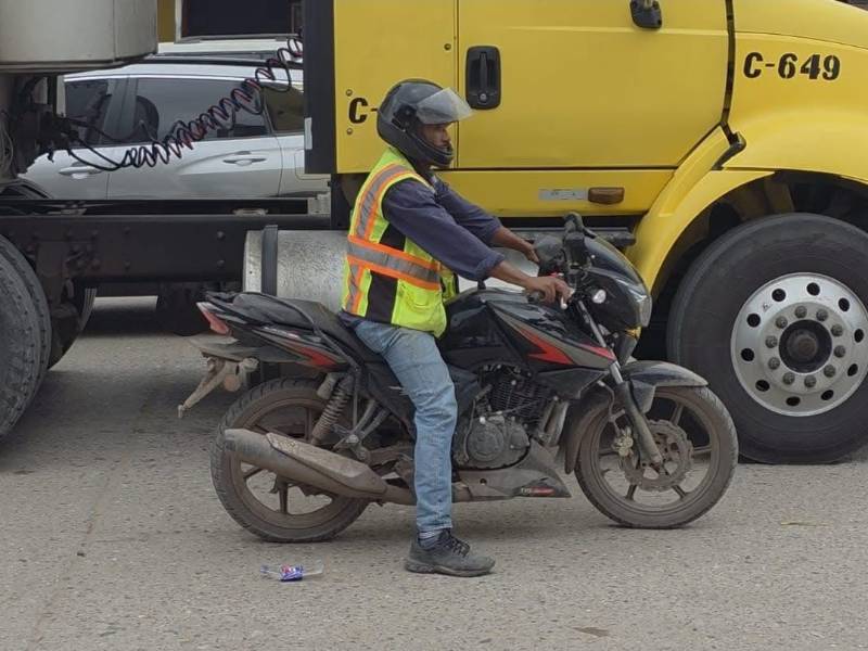 A nivel nacional los motociclistas ya usan los chalecos reflectantes.