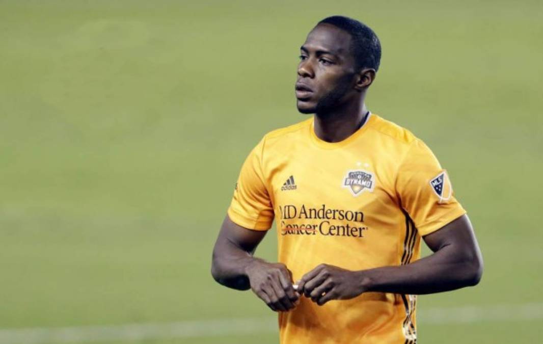 Maynor Figueroa - El defensa hondureño, con 38 años, gana 150 mil dólares en el Houston Dynamo de la MLS por temporada, más un bonus de 7,688 dólares, es decir, se lleva $157,688.