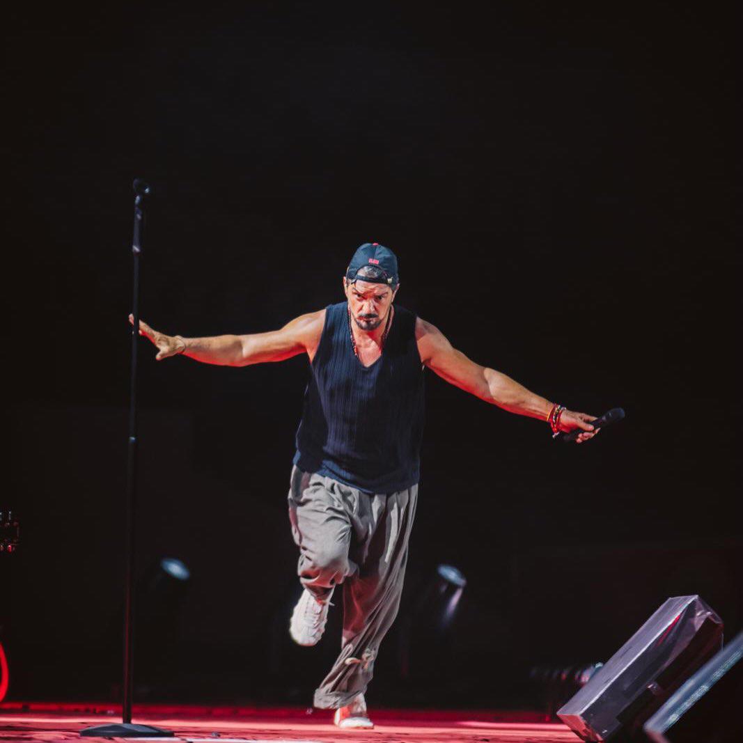 Las 16 postales que Arjona compartió del concierto en Tegucigalpa